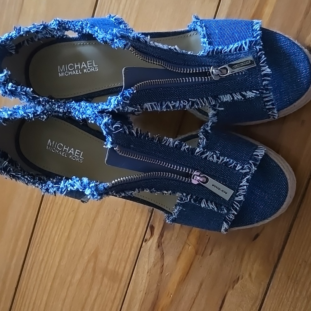 Shose - Picture 8 of 8